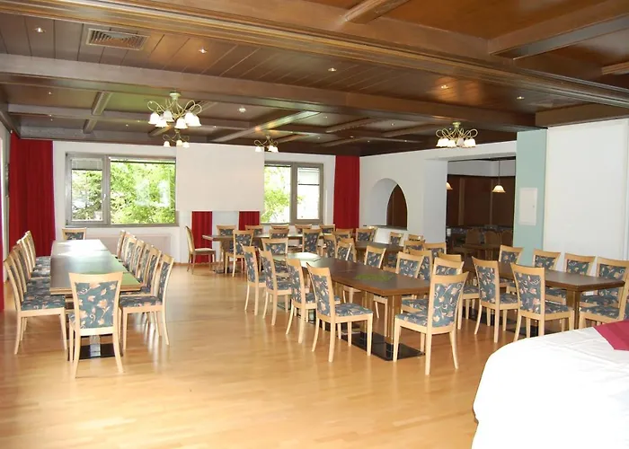 Hotell Aktiv Ötztal-Bahnhof